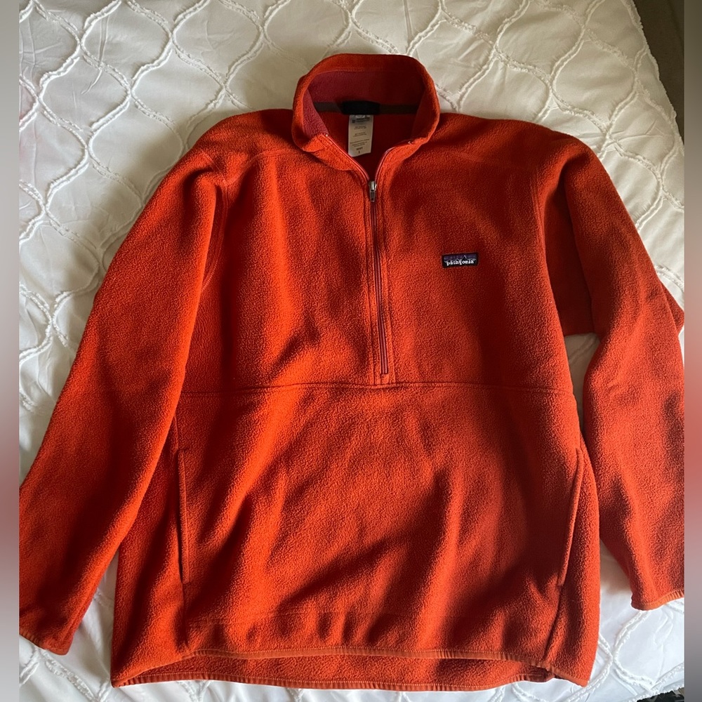Patagonia fleece pullover with kangaroo pocket, men’s L